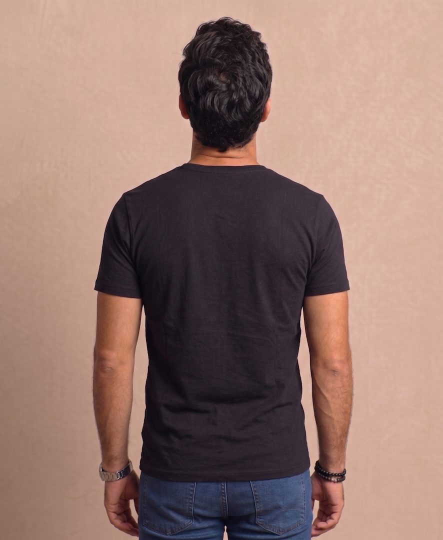 Polera Negra Cuello V Modelo Barbé - Fogliatti