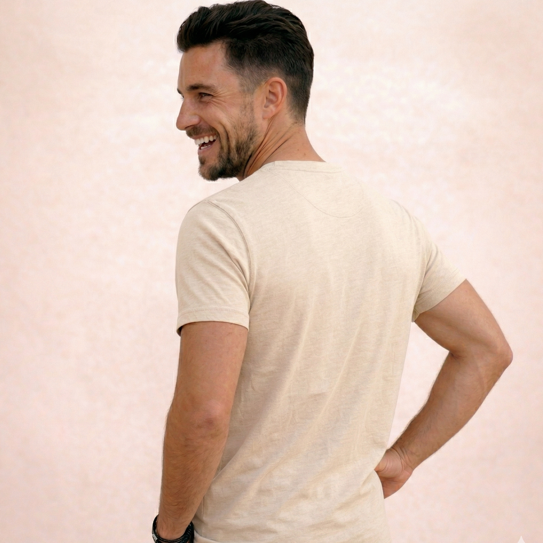Polera Beige Cuello V Modelo Barbé - Fogliatti