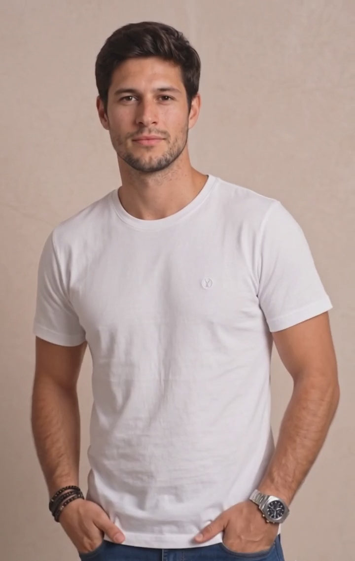 Polera Blanca Cuello Redondo Modelo Bagó - Fogliatti