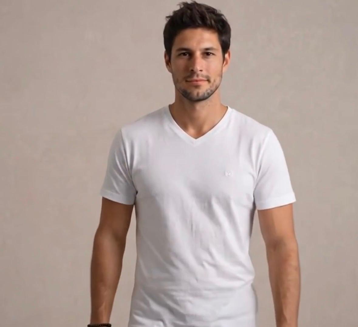 Polera Blanca Cuello V Modelo Barbé - Fogliatti